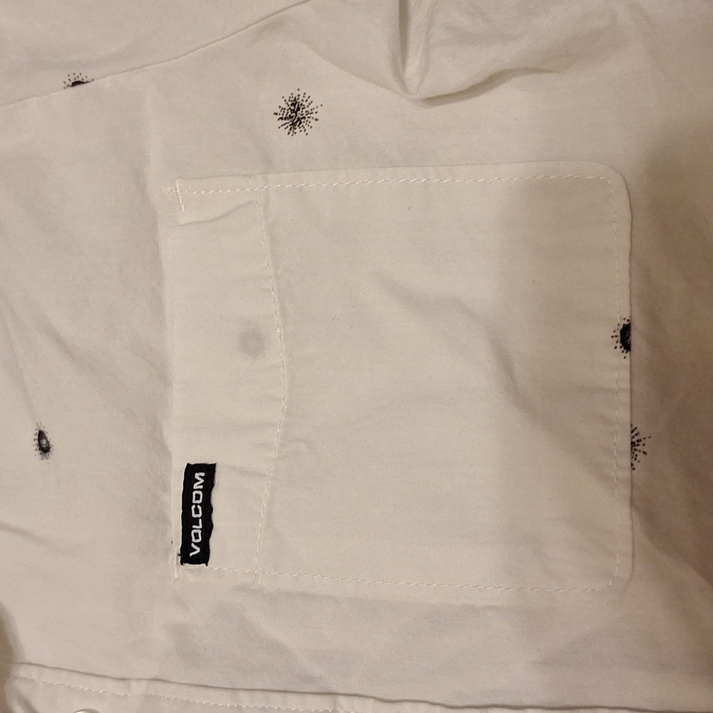 Volcom button up - Picture 4 of 5